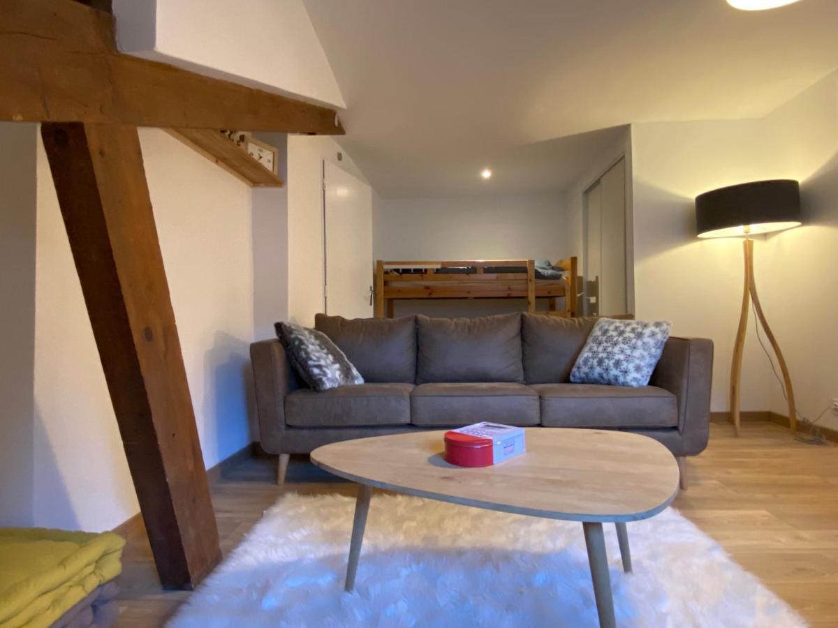 Joli Studio Renove Au Coeur De كوتيريه المظهر الخارجي الصورة