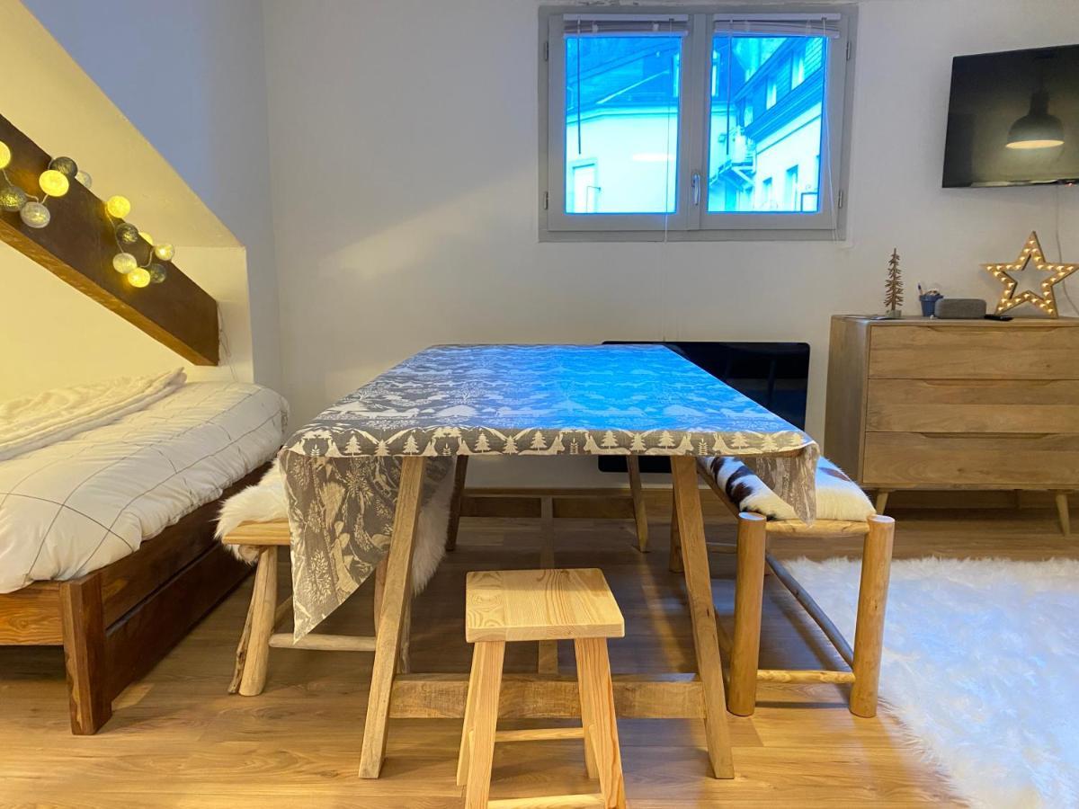 Joli Studio Renove Au Coeur De كوتيريه المظهر الخارجي الصورة